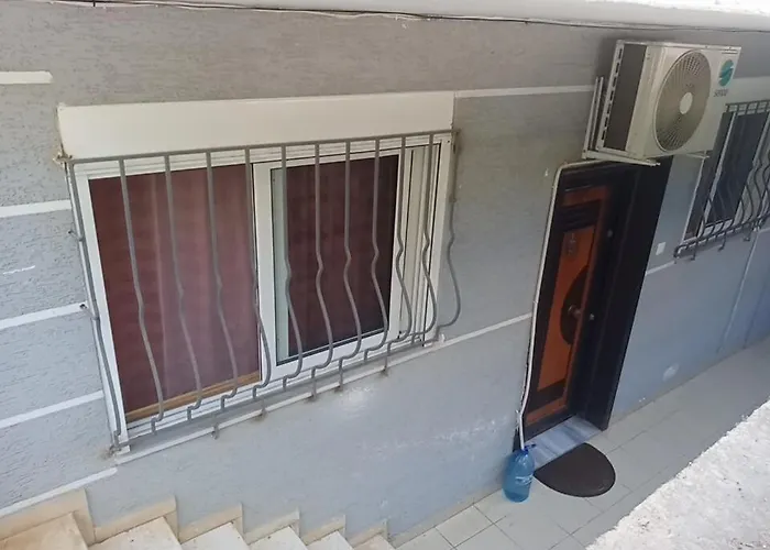 Saranda Kodra Underground Flat