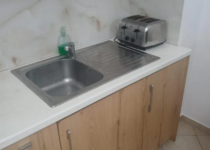 Saranda Kodra Underground Flat