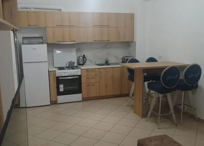 Saranda Kodra Underground Flat Apartament Polisi i Vogel