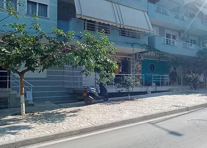 Saranda Kodra Underground Flat *