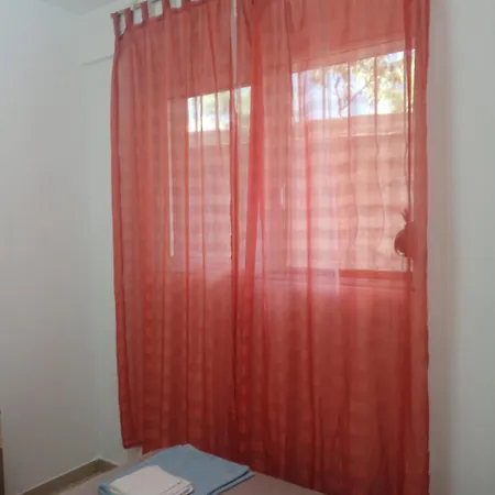 Saranda Kodra Underground Flat *