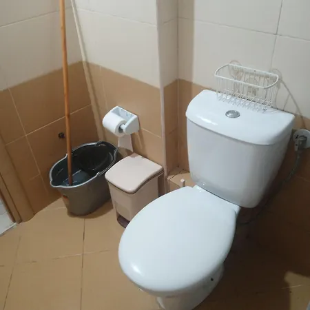 Saranda Kodra Underground Flat Polisi i Vogel